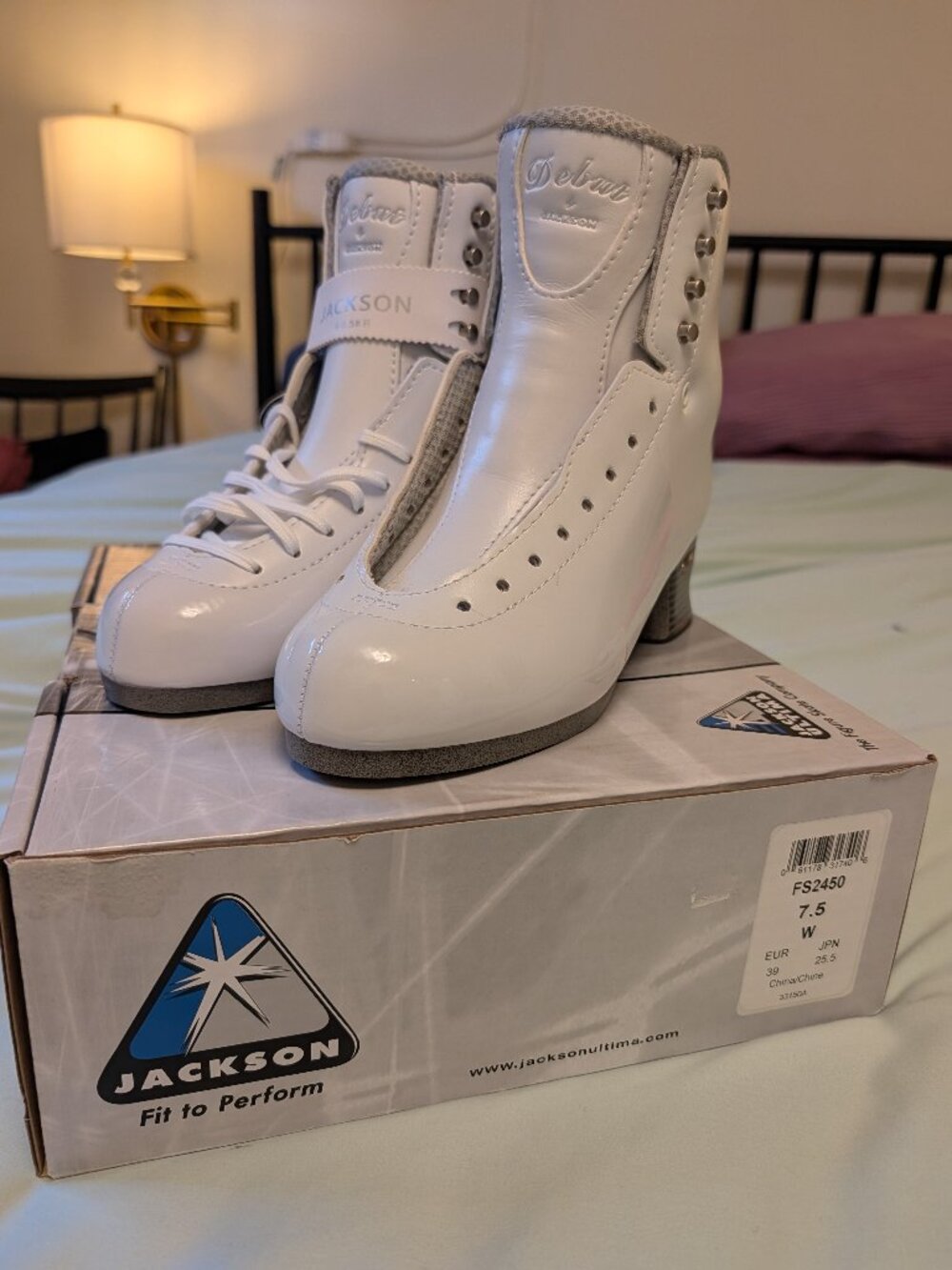 Jackson Debut 2450 Boots 7.5W (R) & 8W (L)